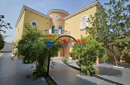 Villa - 5 Bedrooms - 7+ Bathrooms for sale in District 1 - Royal Park - Jumeirah Park - Dubai