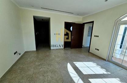 Villa - 3 Bedrooms - 4 Bathrooms for rent in District 5 - Jumeirah Park - Dubai