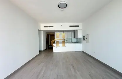 Apartment - 3 Bedrooms - 4 Bathrooms for rent in Luma Park Views - District 14 - Jumeirah Village Circle - Dubai