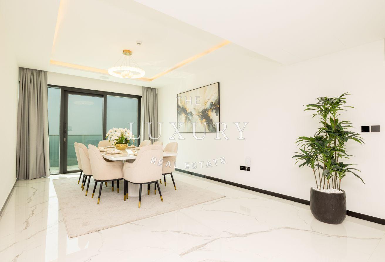 5BR Penthouse | Panoramic Sea Views | Upgraded photo 9
