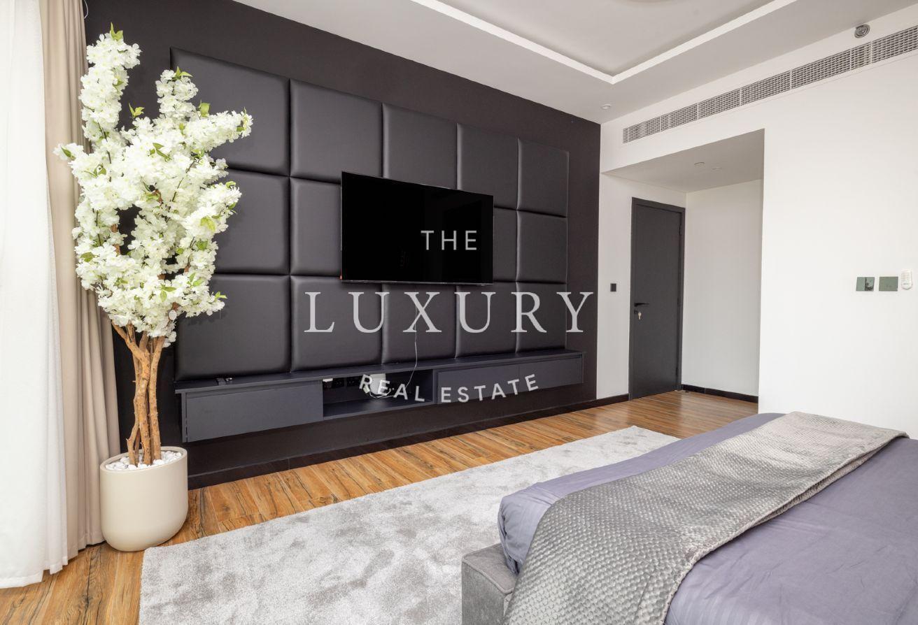 5BR Penthouse | Panoramic Sea Views | Upgraded photo 21
