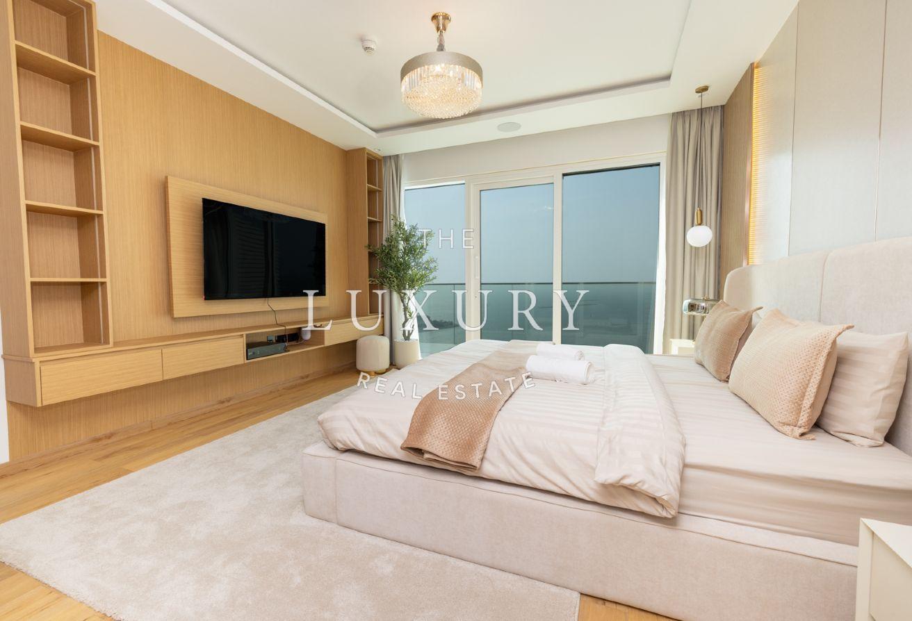 5BR Penthouse | Panoramic Sea Views | Upgraded photo 13