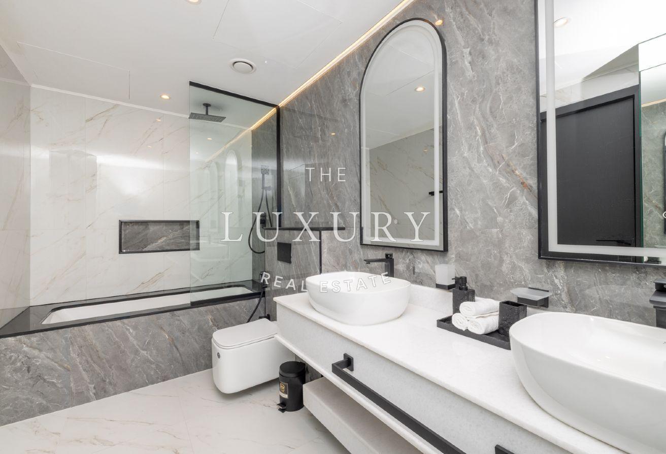 5BR Penthouse | Panoramic Sea Views | Upgraded photo 23