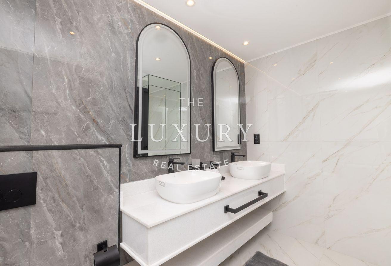 5BR Penthouse | Panoramic Sea Views | Upgraded photo 22