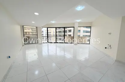 شقة - 3 غرف نوم - 2 حمامات للايجار في 1 غولدن ساندز - منخول - بر دبي - دبي