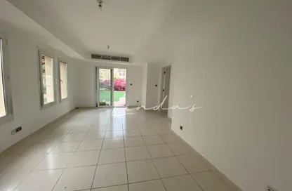 Villa - 2 Bedrooms - 3 Bathrooms for rent in Springs 14 - The Springs - Dubai
