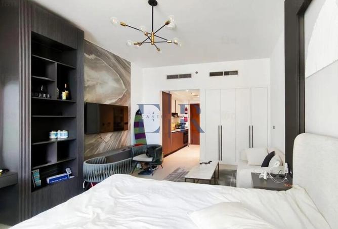 98702035 - Property Image 3