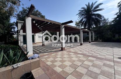 Villa - 3 Bedrooms - 4 Bathrooms for rent in Umm Suqeim 2 - Umm Suqeim - Dubai