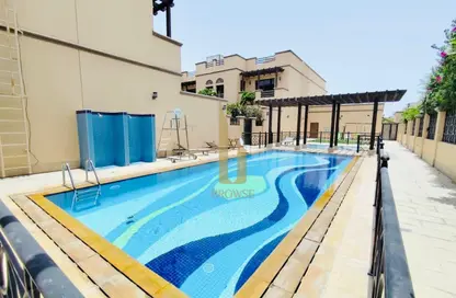 فيلا - 4 غرف نوم - 4 حمامات للايجار في فلل الجميرا 1 - جميرا 1 - جميرا - دبي