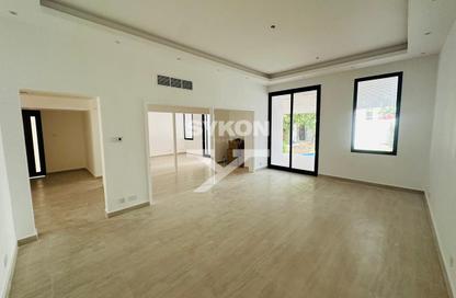 Villa - 5 Bedrooms - 5 Bathrooms for rent in Jumeirah 1 Villas - Jumeirah 1 - Jumeirah - Dubai Villa - 5 Bedrooms - 5 Bathrooms for rent in Jumeirah 1 Villas - Jumeirah 1 - Jumeirah - Dubai