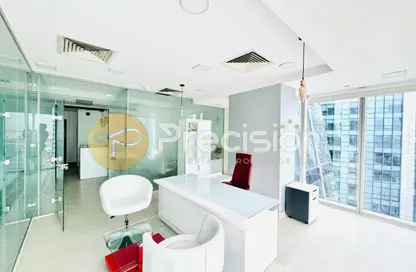 مكتب - استوديو - 1 حمام للايجار في القمة - الخليج التجاري - دبي