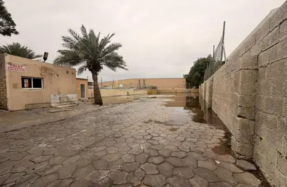 Land - Studio for rent in Industrial Building 13 - Industrial Area 13 - Sharjah Industrial Area - Sharjah