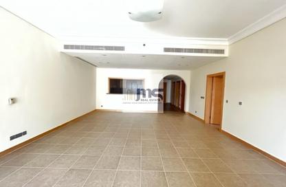 Apartment - 2 - 3 for rent in Al Hallawi - Shoreline Apartments - Palm Jumeirah - Dubai