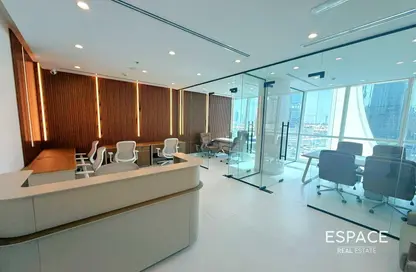 مكتب - استوديو للايجار في B2B  برج - الخليج التجاري - دبي