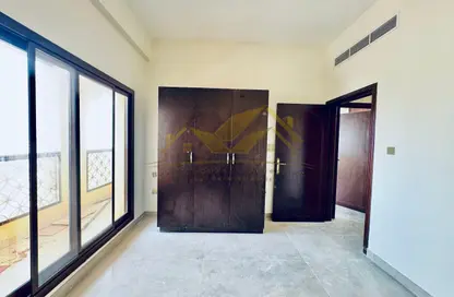 Apartment - 2 Bedrooms - 3 Bathrooms for rent in Al Raffa - Bur Dubai - Dubai