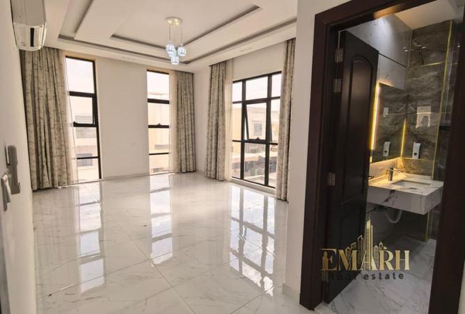 99986870 - Property Image 2