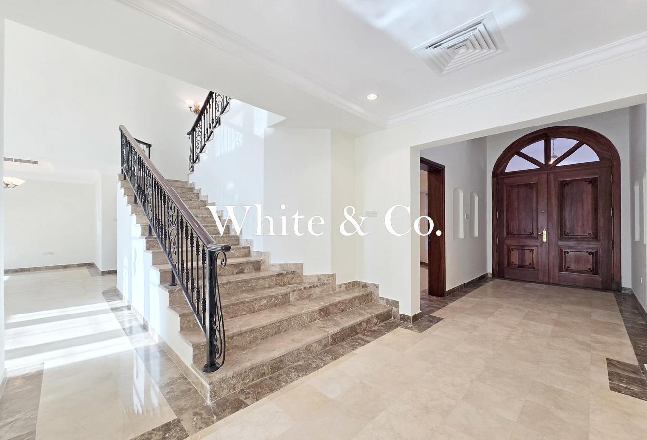 11,049 SQFT | CORNER VILLA | UPGRADED photo 6