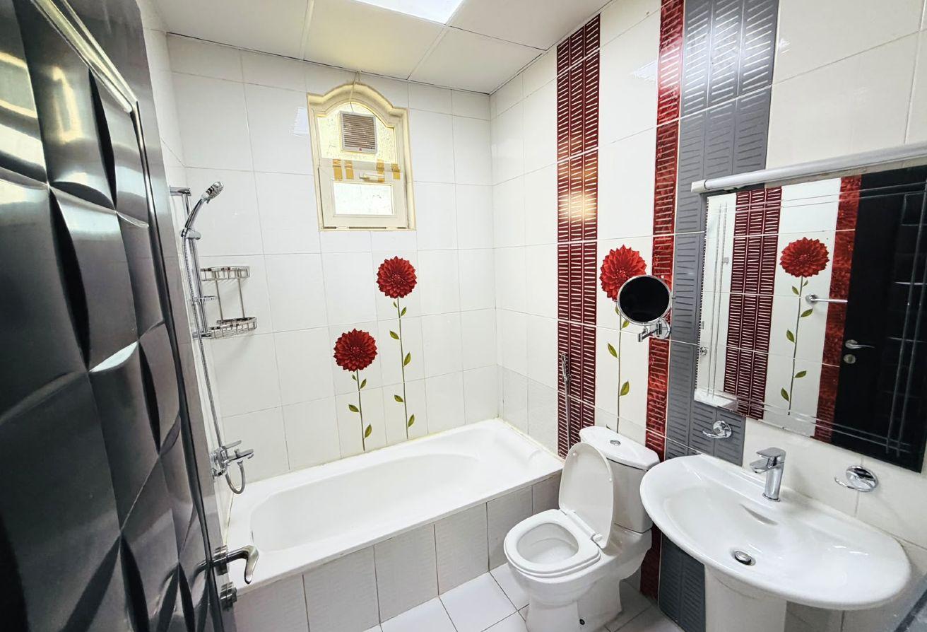 5BR Villa Front Of Road Near To School &Mall &HPTL photo 7