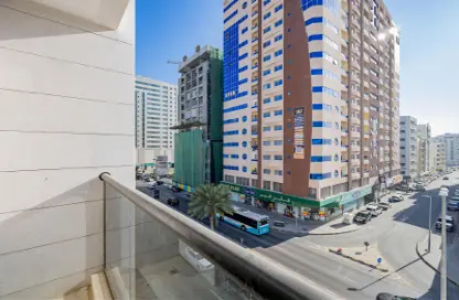 Apartment - 2 Bedrooms - 3 Bathrooms for rent in Al Qulaya'ah - Al Sharq - Sharjah