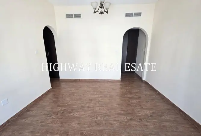 156012137 - Property Image 3