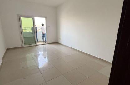Apartment - 2 Bedrooms - 2 Bathrooms for rent in Al Wahda Building - Al Majaz 2 - Al Majaz - Sharjah