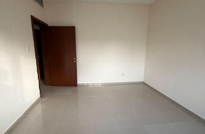 Apartment - 2 Bedrooms - 2 Bathrooms for rent in Al Wahda Building - Al Majaz 2 - Al Majaz - Sharjah