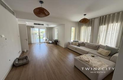 Villa - 3 Bedrooms - 3 Bathrooms for rent in Springs 15 - The Springs - Dubai