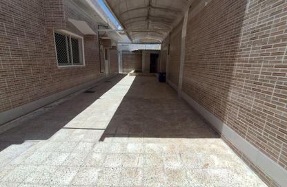 Villa - 5 Bedrooms - 3 Bathrooms for rent in Al Sabkha - Al Riqqa - Sharjah