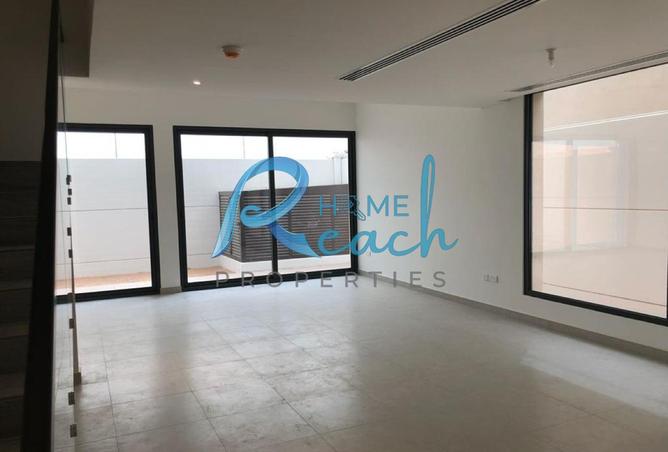 114030789 - Property Image 2