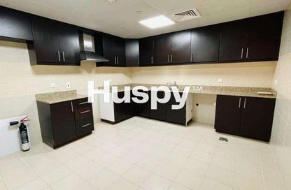 Apartment - 3 Bedrooms - 5 Bathrooms for rent in Al Ain Tower - Khalidiya Street - Al Khalidiya - Abu Dhabi