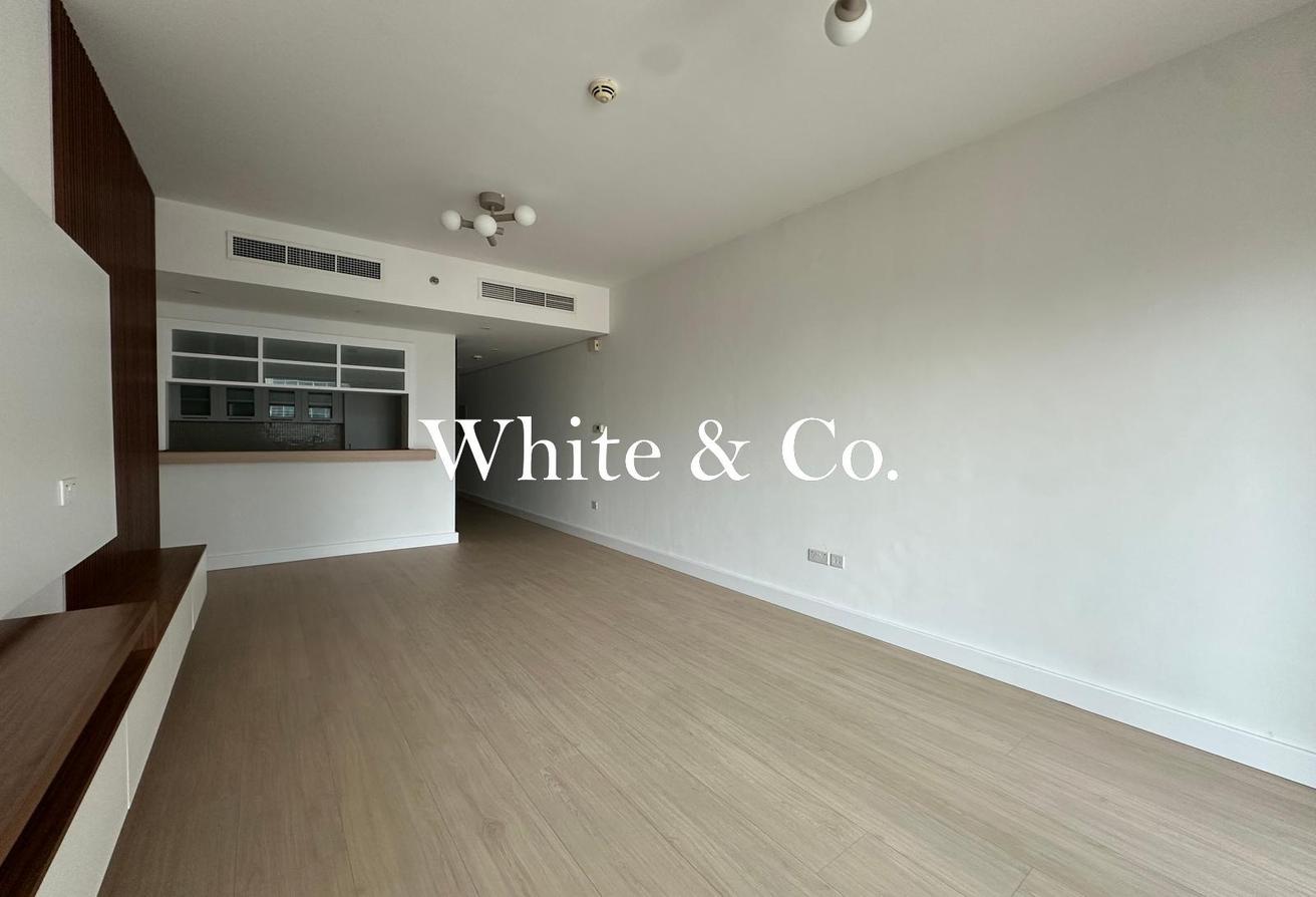 Upgraded | Vacant Now | Prime Location photo 5