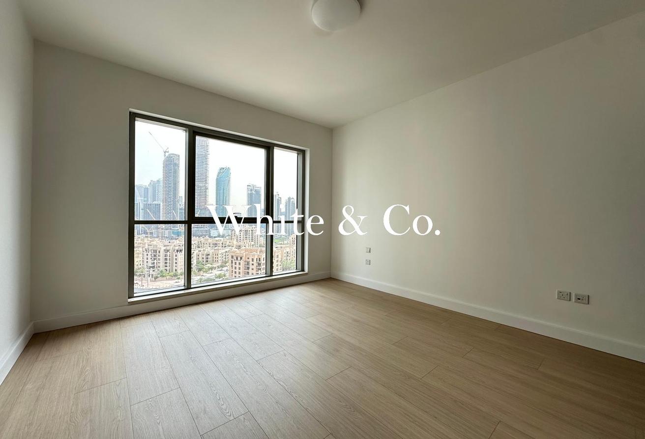 Upgraded | Vacant Now | Prime Location photo 9