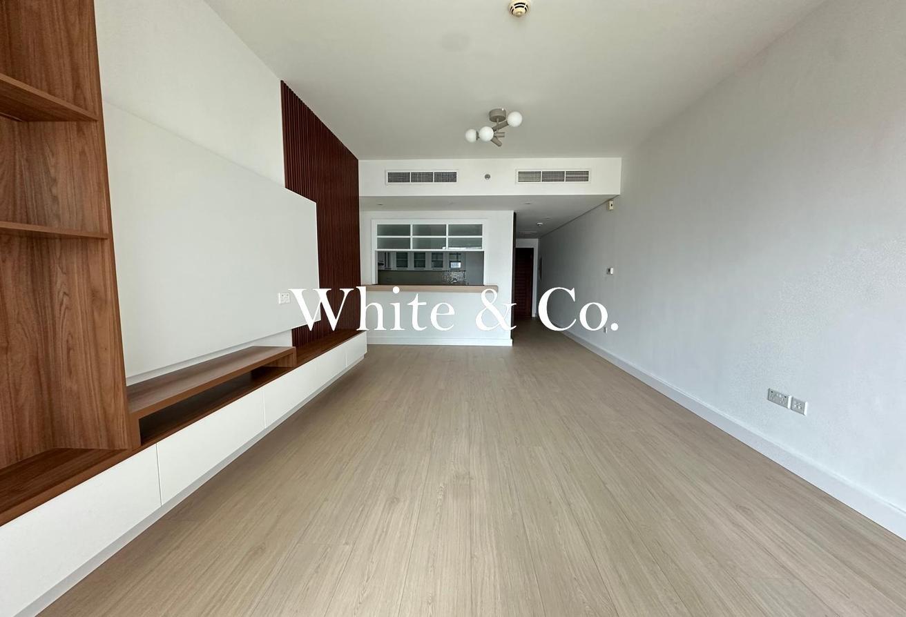 Upgraded | Vacant Now | Prime Location photo 4