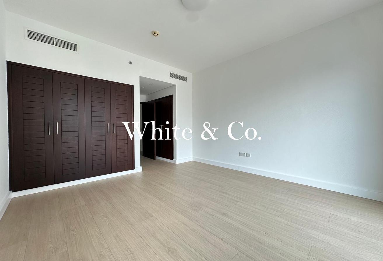 Upgraded | Vacant Now | Prime Location photo 8