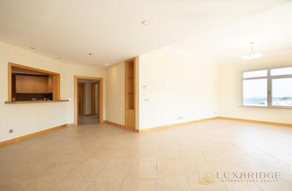 Apartment - 3 Bedrooms - 4 Bathrooms for rent in Al Khushkar - Shoreline Apartments - Palm Jumeirah - Dubai