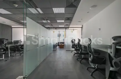 مكتب - استوديو - 1 حمام للايجار في القمة - الخليج التجاري - دبي