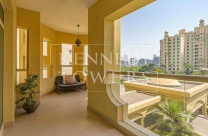 Apartment - 2 Bedrooms - 2 Bathrooms for rent in Al Haseer - Shoreline Apartments - Palm Jumeirah - Dubai