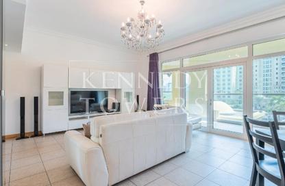 Apartment - 2 Bedrooms - 2 Bathrooms for rent in Al Haseer - Shoreline Apartments - Palm Jumeirah - Dubai