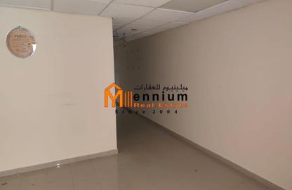 Office Space - Studio - 1 Bathroom for rent in Thuraya Al Majaz Building - Al Majaz 3 - Al Majaz - Sharjah Office Space - Studio - 1 Bathroom for rent in Thuraya Al Majaz Building - Al Majaz 3 - Al Majaz - Sharjah