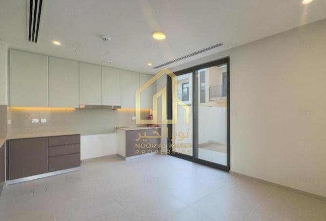 98715162 - Property Image 3