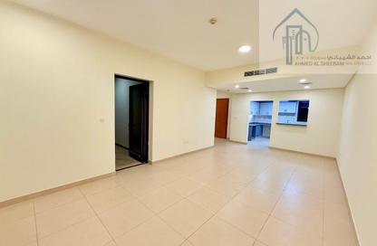 Apartment - 3 Bedrooms - 3 Bathrooms for rent in Souk Al Warsan Townhouses E - Souk Al Warsan - International City - Dubai