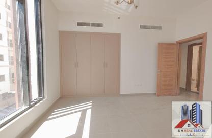 Apartment - 3 Bedrooms - 3 Bathrooms for rent in Emerald Avenue - Al Warqa'a 1 - Al Warqa'a - Dubai Apartment - 3 Bedrooms - 3 Bathrooms for rent in Emerald Avenue - Al Warqa'a 1 - Al Warqa'a - Dubai