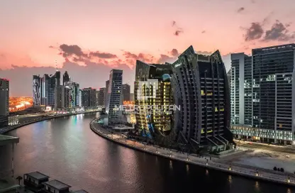 Apartment - 3 Bedrooms - 4 Bathrooms for sale in DaVinci Tower - Business Bay - Dubai