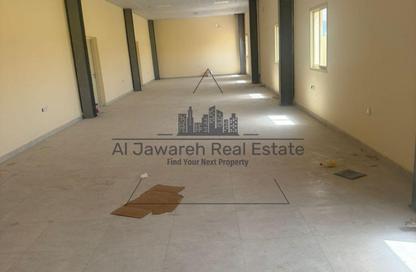 Warehouse - Studio - 5 Bathrooms for rent in Umm Dir - Umm Al Quwain
