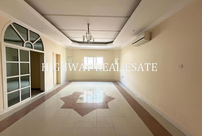 129739100 - Property Image 3