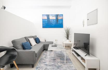 Apartment - Studio - 1 Bathroom for rent in DEC Tower 1 - DEC Towers - Dubai Marina - Dubai