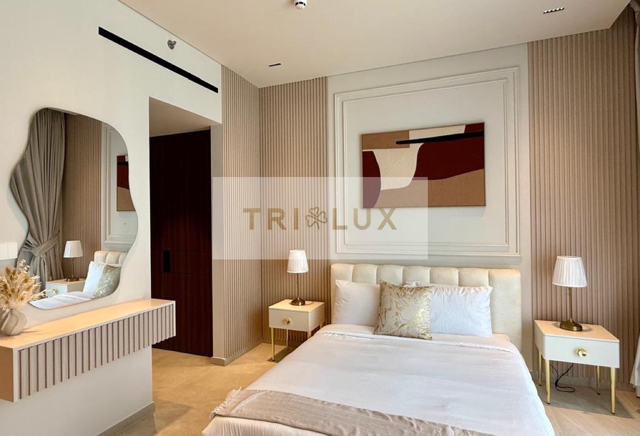Executive Studio | Designer Furnished | Pool View photo 15