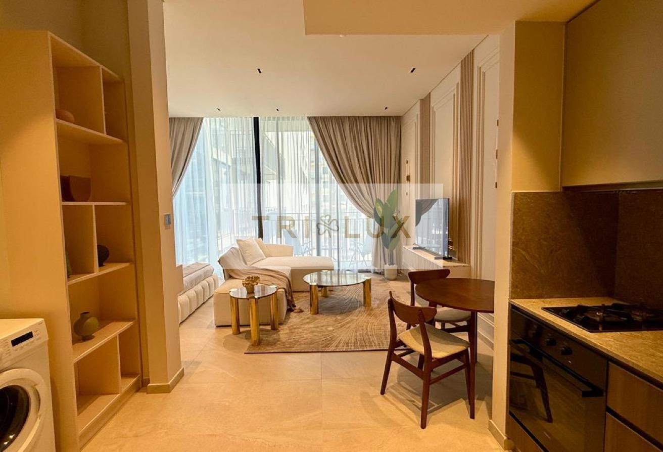 Executive Studio | Designer Furnished | Pool View photo 8