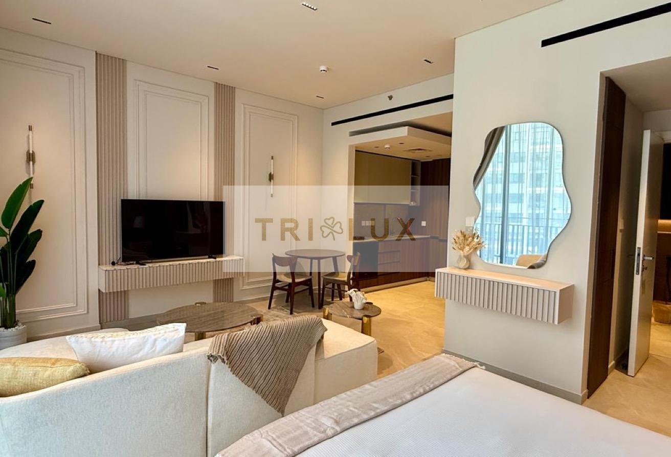 Executive Studio | Designer Furnished | Pool View photo 14