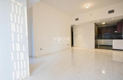 Apartment - 1 - 2 for rent in Cayan Tower - Dubai Marina - Dubai